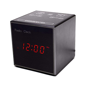 Radio réveil cube noir avec horloge numérique rouge et caméra cachée